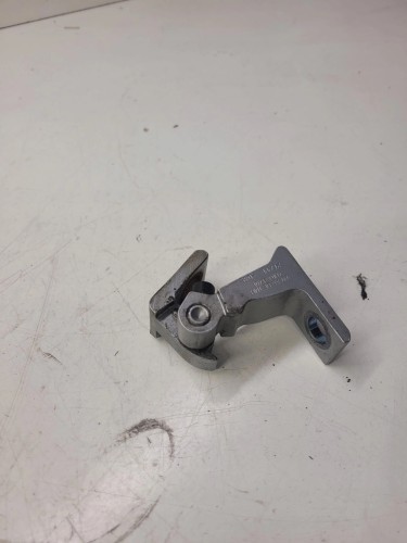 ZAWIAS DRZWI LEWYCH AUDI A7 4G A8 D4 4H0831401