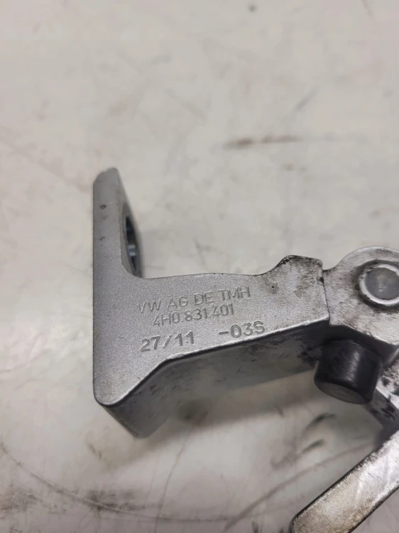 ZAWIAS DRZWI LEWYCH AUDI A7 4G A8 D4 4H0831401