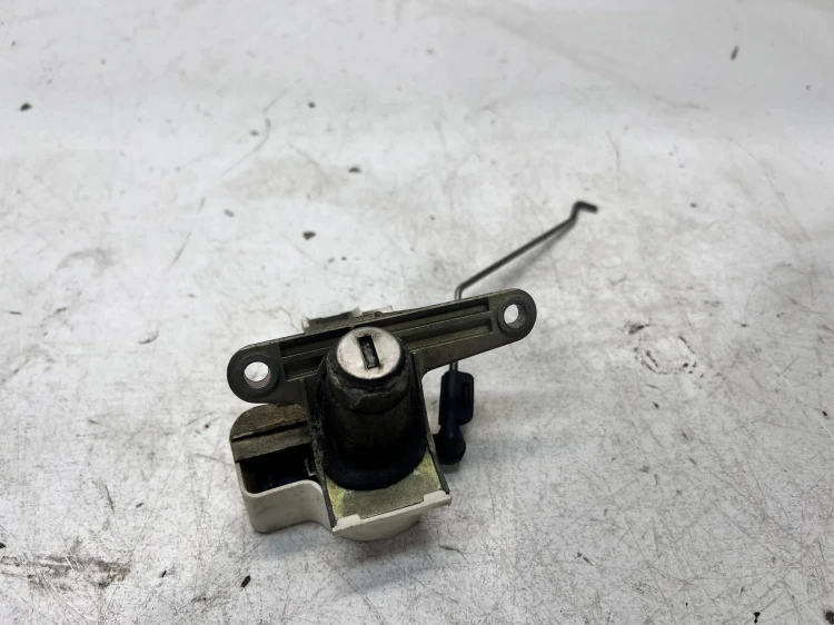 WKŁADKA KLAPY TYŁ AUDI A3 8L 8D9827573A