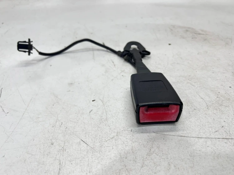 ZAPINKA PASA BEZPIECZEŃSTWA LEWA AUDI A4 B6 B7 8E0857755G