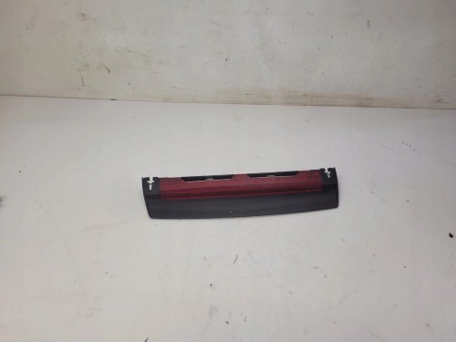 ŚWIATŁO STOPU TRZECIE AUDI A8 D4 4H0945097A