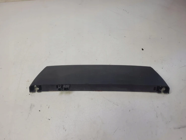 ŚWIATŁO STOPU TRZECIE AUDI A8 D4 4H0945097A