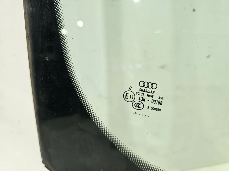 SZYBA PRZEDNIA CZOŁOWA AUDI A3 8P LIFT 2009 ROK BEZ SENSORA