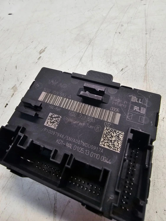 MODUŁ STEROWNIK DRZWI AUDI A1 A3 Q3 F3 5Q0959593A