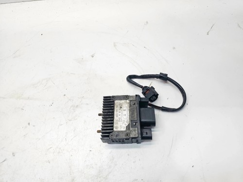 MODUŁ WENTYLATORA CHŁODNICY AUDI A4 B6 B7 8E0959501Q