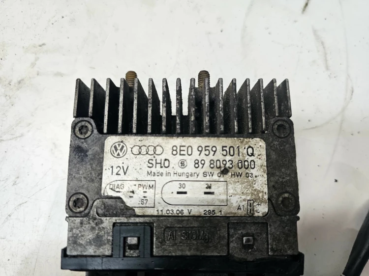 MODUŁ WENTYLATORA CHŁODNICY AUDI A4 B6 B7 8E0959501Q