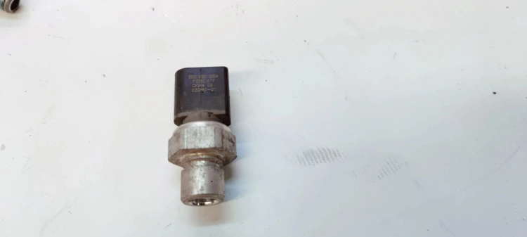 CZUJNIK CIŚNIENIA KLIMATYZACJI AUDI VW SEAT SKODA 5Q0959126A
