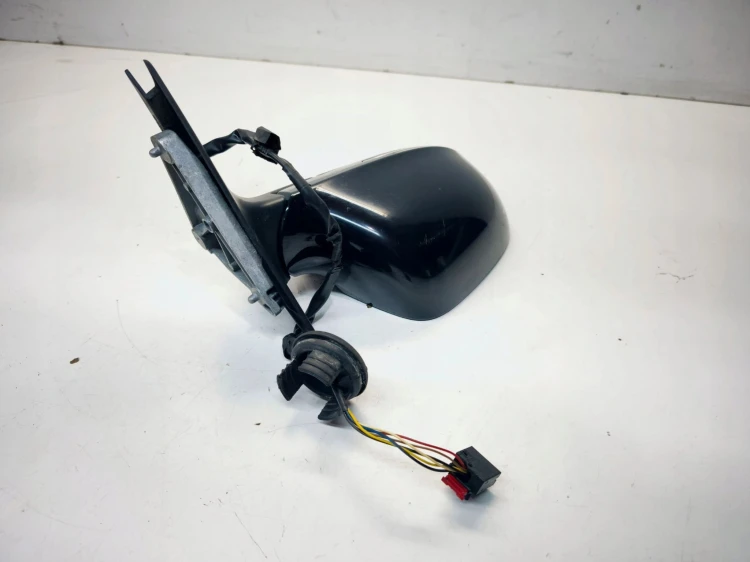 LUSTERKO ZENĘTRZNE PRAWY PRZÓD AUDI A3 8P LIFT 8P3 LY9B 6PIN UK 1/25