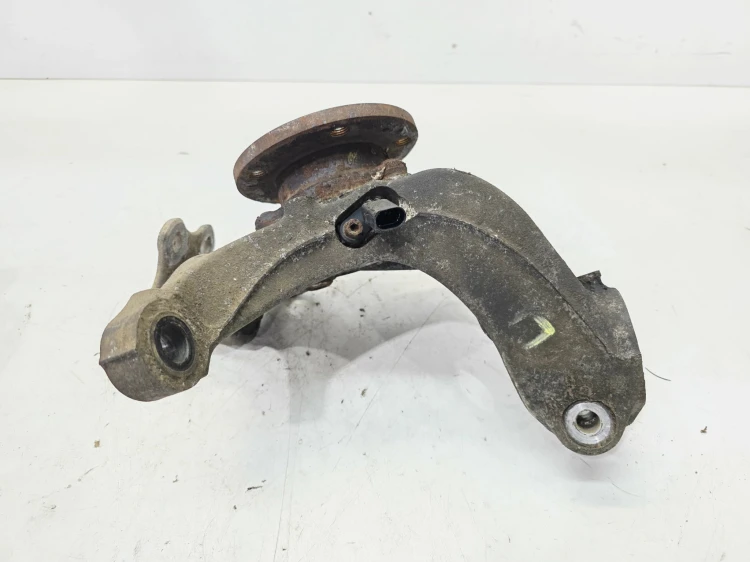 ZWROTNICA PIASTA LEWA AUDI TT TTS 8J 2.0 TFSI 8J0407257D