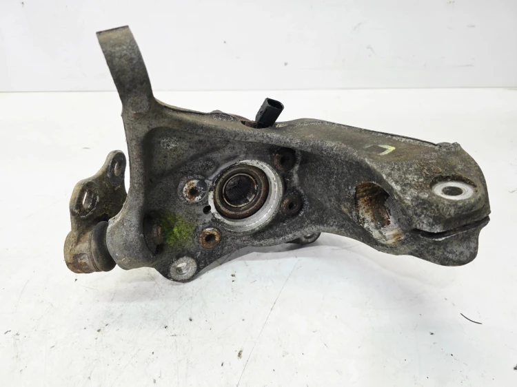 ZWROTNICA PIASTA LEWA AUDI TT TTS 8J 2.0 TFSI 8J0407257D