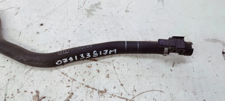 RURA WĄŻ POWIETRZA AUDI A8 D4 4.2 FSI 079133817M