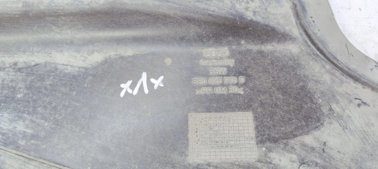 OSŁONA PODWOZIA PRAWY TYŁ AUDI A4 B6 B7 8E0825216D