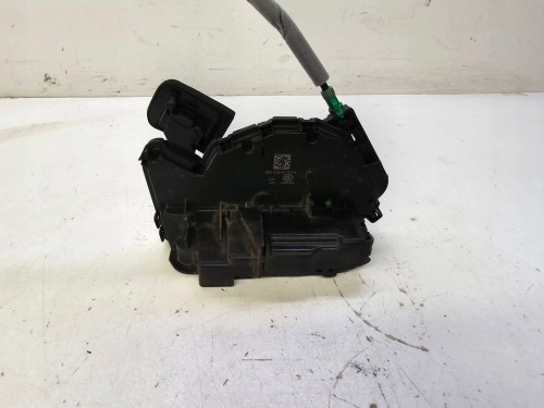 ZAMEK DRZWI PRAWY PRZÓD AUDI Q3 F3 5TB837016A