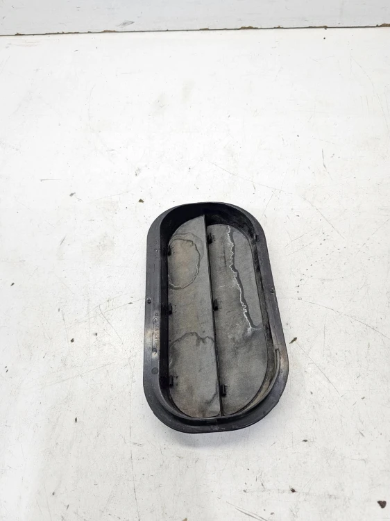 KRATKA POWIETRZA TYŁ AUDI A1 8X A4 B9 Q5 FY 6R0819465B