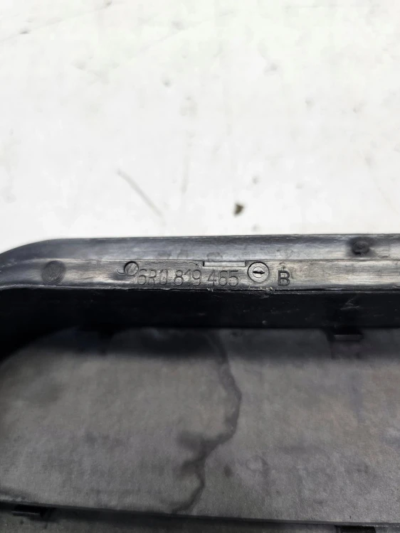 KRATKA POWIETRZA TYŁ AUDI A1 8X A4 B9 Q5 FY 6R0819465B