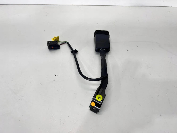 ZAPINKA PASA PRAWA CZUJNIK USA AUDI A3 8P4857756C