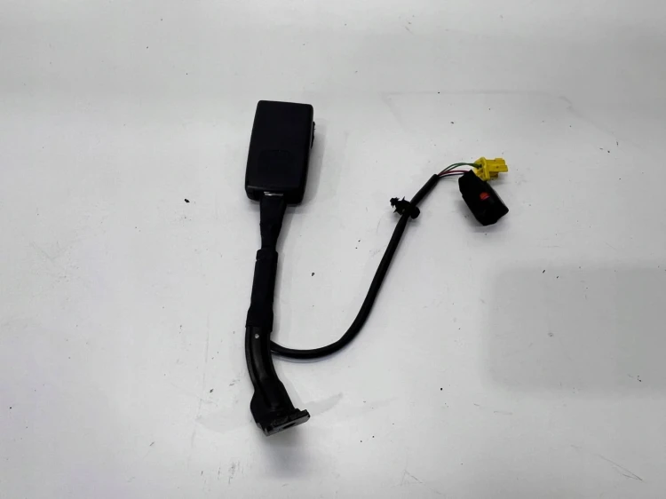 ZAPINKA PASA PRAWA CZUJNIK USA AUDI A3 8P4857756C