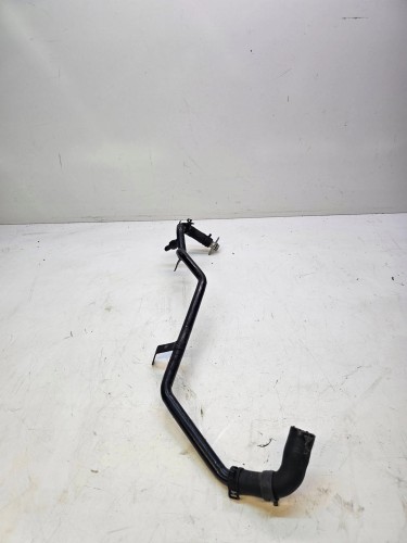 RURA KRÓCIEC PRZEWÓD WODY AUDI A3 A4 A5 03L122157C