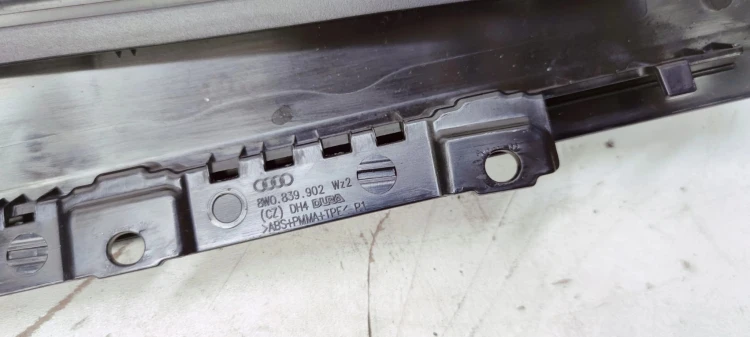 NAKŁADKA OSŁONA SŁUPKA AUDI A4 B9 P T 8W0839902