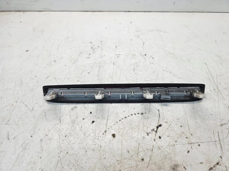 ŚWIATŁO STOP STOPU AUDI A3 8P LIFT 5-D 8P4945097C POMALOWANE