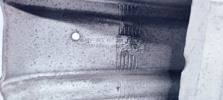 BELKA POD ZDERZAK TYŁ AUDI A4 B7 USA 8E0807313J