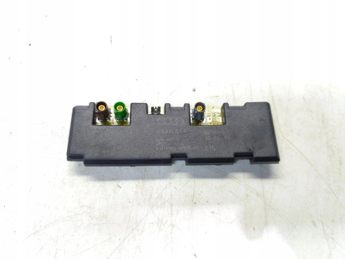 WZMACNIACZ ANTENOWY AUDI A6 C6 SEDAN 4F5035225R