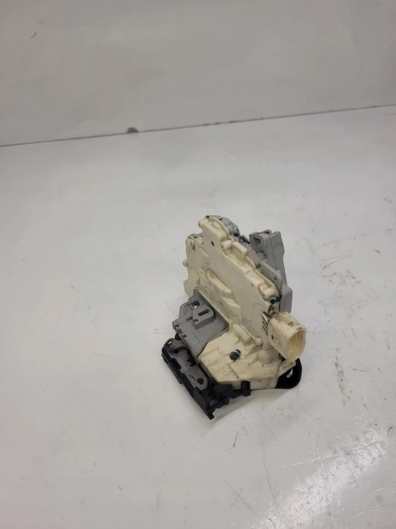 ZAMEK DRZWI PRAWY TYŁ AUDI Q7 4L VW 3C4839016C 9P