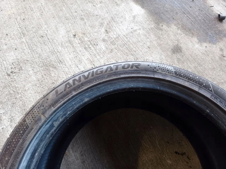 OPONA LATO LANVIGATOR CATCHPOWER PLUS 245/40R18 97Y 11/23 5MM