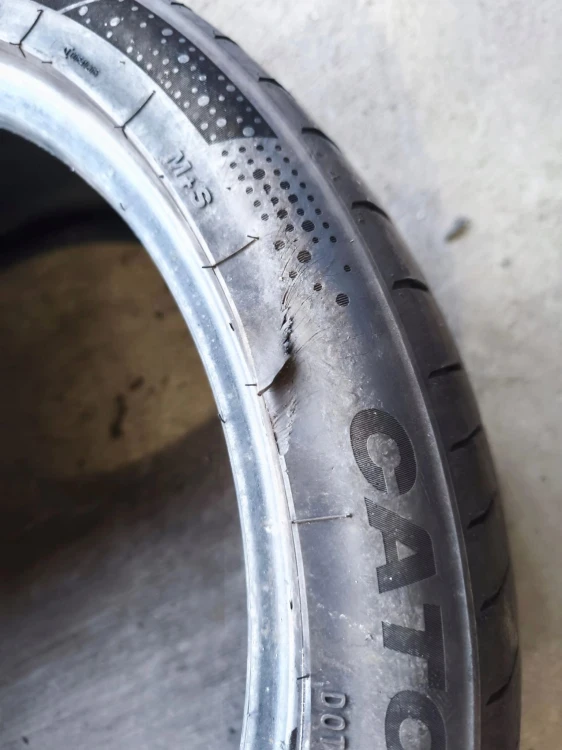 OPONA LATO LANVIGATOR CATCHPOWER PLUS 245/40R18 97Y 11/23 5MM