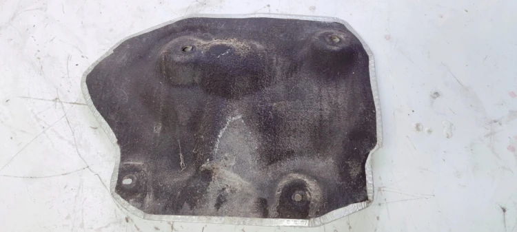 OSŁONA TERMICZNA WYGŁUSZENIE AUDI Q7 4L 7L6825616