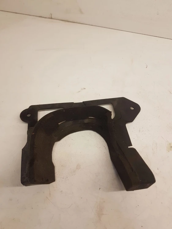 OSŁONA PÓŁOSI LEWA AUDI A6 C7 4G0863189