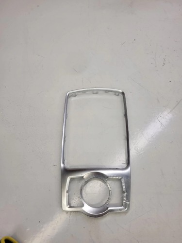 RAMKA ZMIANY BIEGÓW CHROM AUDI Q7 4L 4L0864260A