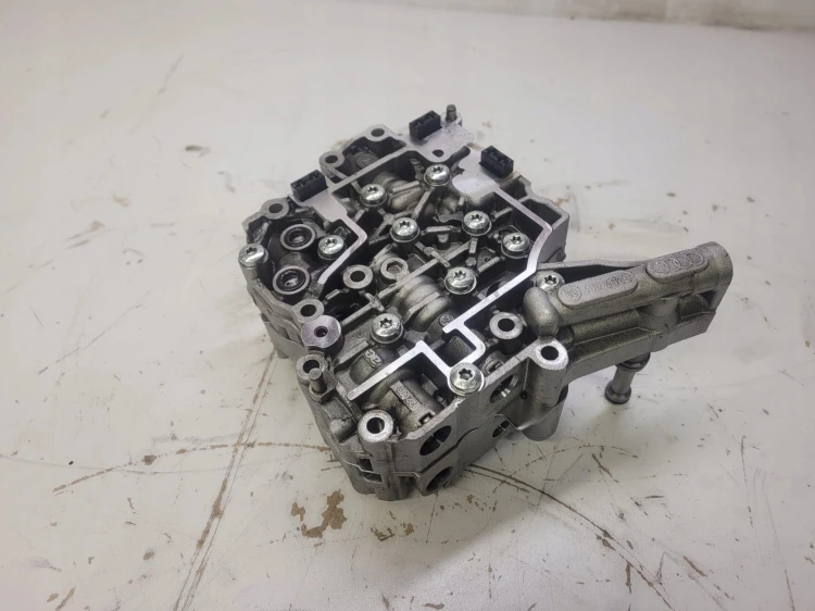 STEROWNIK POMPA OLEJU SKRZYNI JQL AUDI 01J325031