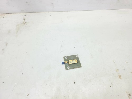 WZMACNIACZ ANTENY AUDI A4 B6 B7 CABRIO 8H0919889A