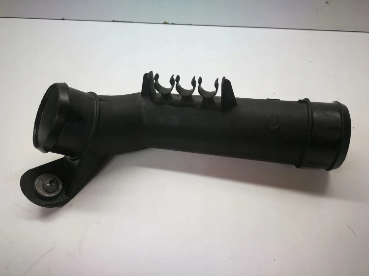 RURA WĄŻ INTERCOOLERA AUDI VW SKODA 3C0145770B
