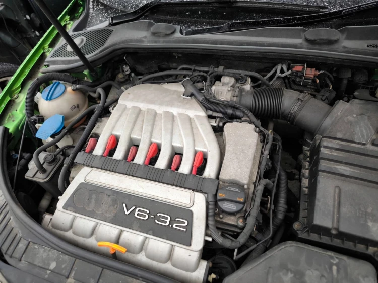 SILNIK KOMPLETNY R32 AUDI A3 TT VW GOLF ITP 3.2 BUB KOMPLETNY !!!