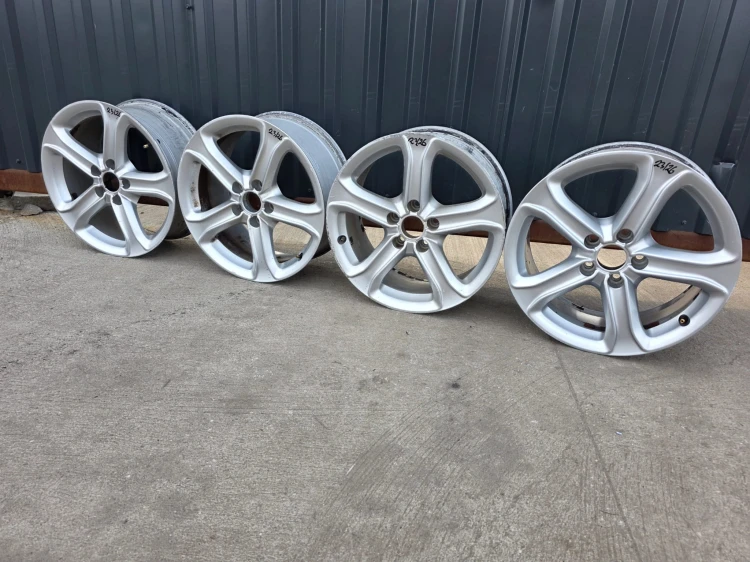 FELGA FELGI KOMPLET VW AUDI A3 A4 A6 ITP 7.5J R17 ET45 8K0601025CE 23/26