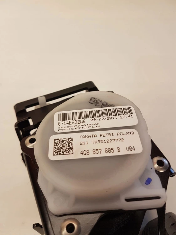 PAS BEZPIECZEŃSTWA TYŁ PRAWY LEWY A6 C7 4G8857805B