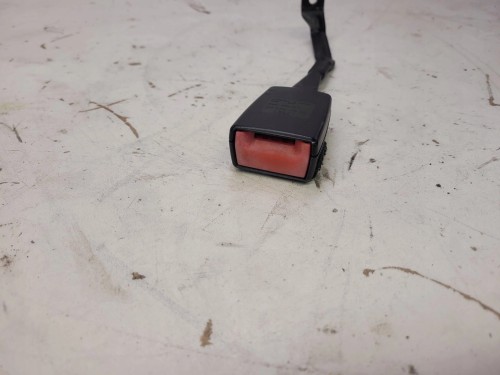 ZAPINKA PASA PRAWA A3 8P LIFT 8P0857756F