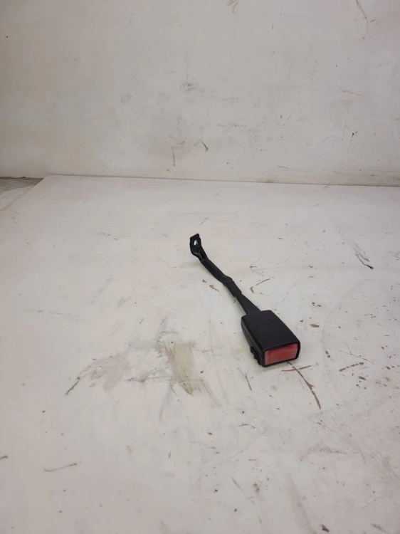 ZAPINKA PASA PRAWA A3 8P LIFT 8P0857756F