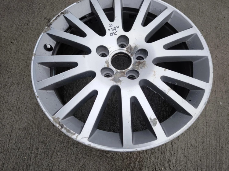 FELGA ALUMINIOWA AUDI A3 A4 A6 VW SKODA 7.5J R17 ET56 8P0601025BE Z*37* OK