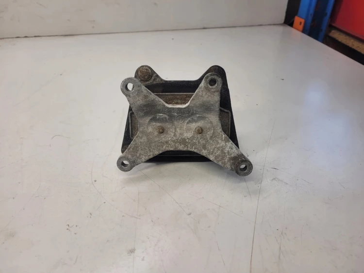 ŁAPA PODUSZKA SKRZYNI AUDI A6 C6 4F0399115AL