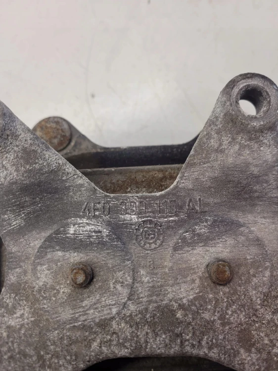 ŁAPA PODUSZKA SKRZYNI AUDI A6 C6 4F0399115AL