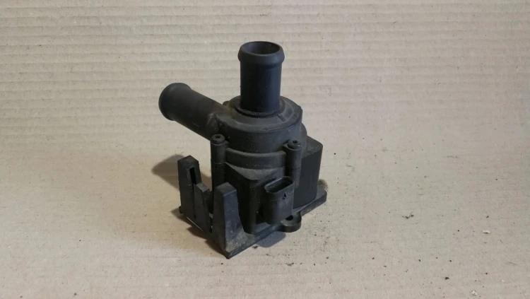 POMPA WODY DODATKOWA AUDI VW SEAT SKODA 8K0965561A