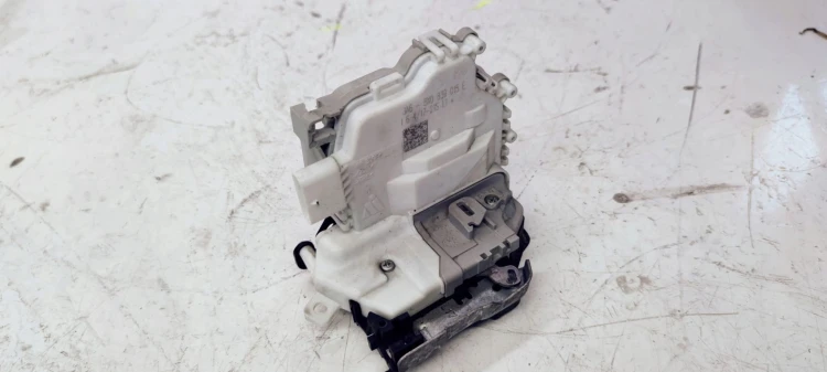 ZAMEK DRZWI LEWY TYŁ AUDI A1 8X0839015E 5 PIN