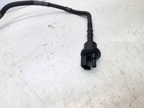 ROZDZIELACZ ZAWÓR PRZEWÓD PODCIŚNIENIA AUDI VW 03C133366BA 6QE906517A