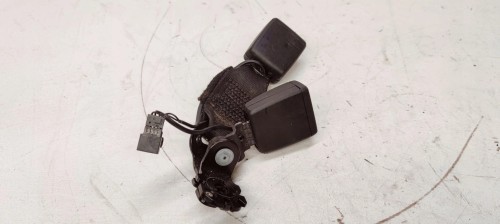 ZAPINKA PASA TYŁ AUDI A4 B9 8W0857739D