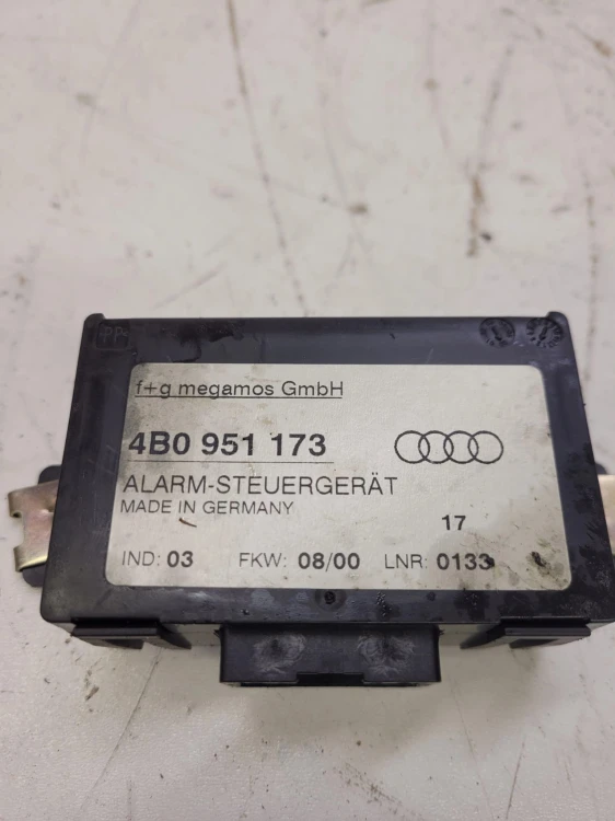 MODUŁ STEROWNIK ALARMU AUDI A4 A6 A8 4D0951173
