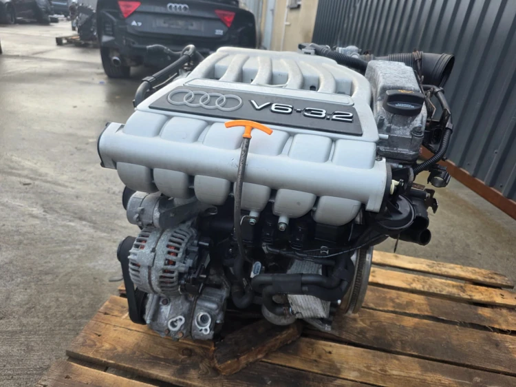 SILNIK KOMPLETNY R32 AUDI A3 TT VW GOLF ITP 3.2 VR6 BMJ 124800KM !!!