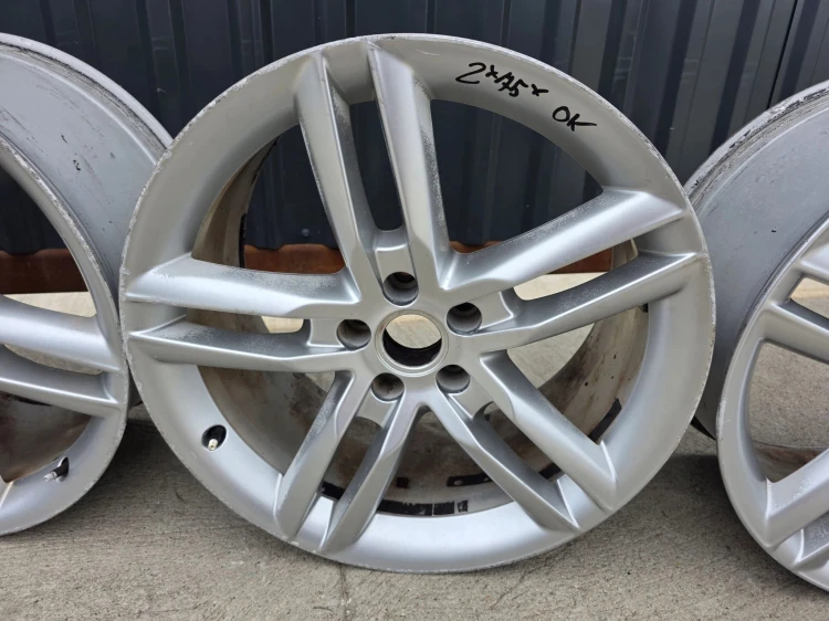 FELGA FELGI VW AUDI A4 A5 A6 ITP 9.0J R19 ET32 4H0601025R Z*75* OK